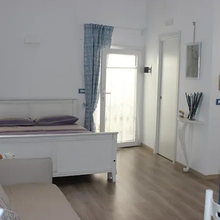 Апартаменты Ilfarodelmediterraneo *