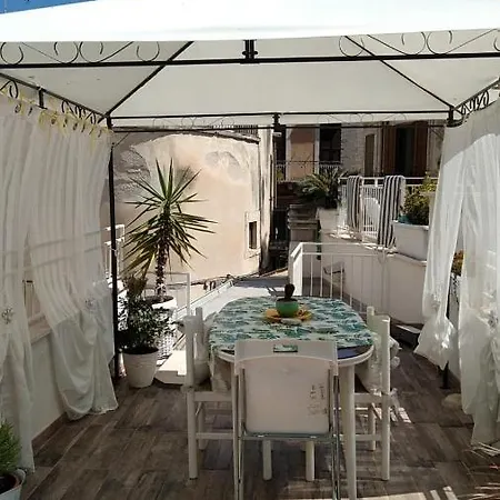 Ilfarodelmediterraneo Джовинаццо